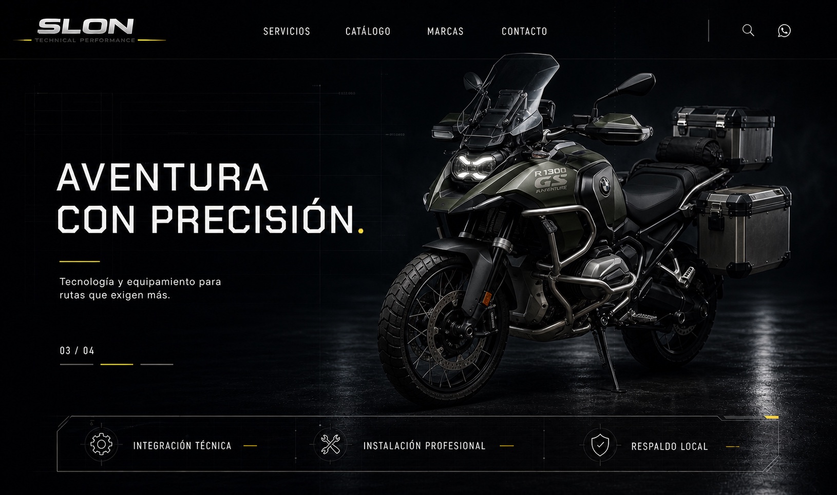 BMW R 1300 GS Adventure verde equipada para viaje